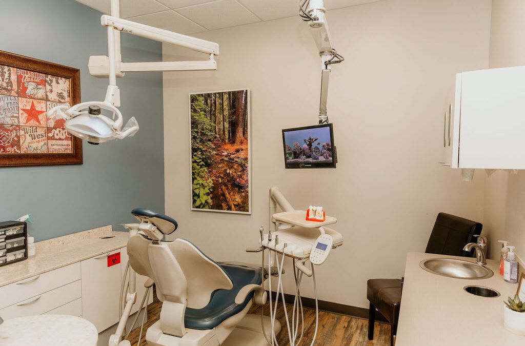 Dental Implants in College Station: What Happens Before, During, and After Treatment?